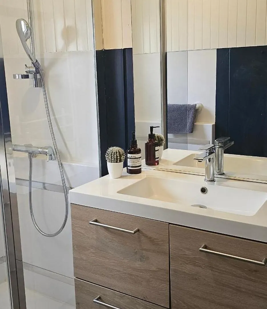 La Maison De Pecheur Typique Au Guilvinec - A 100 M De La Mer - Tout A Pied, Plage, Port, Commerces- Wifi Inclus - Linge De Lit Inclus - Jardin Clos - En Option , Menage Et Serviettes