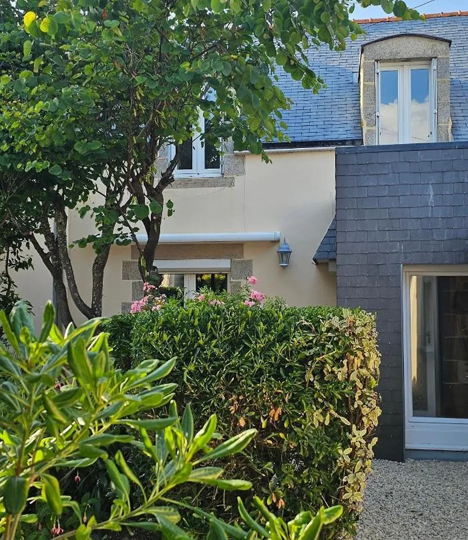 La Maison De Pecheur Typique Au Guilvinec - A 100 M De La Mer - Tout A Pied, Plage, Port, Commerces- Wifi Inclus - Linge De Lit Inclus - Jardin Clos - En Option , Menage Et Serviettes